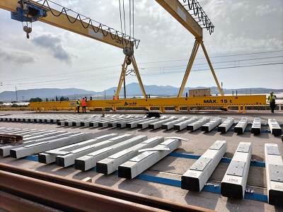 Air Rail entrega a Adif las dos primeras vigas balancín para los cambios de vía pre-montados